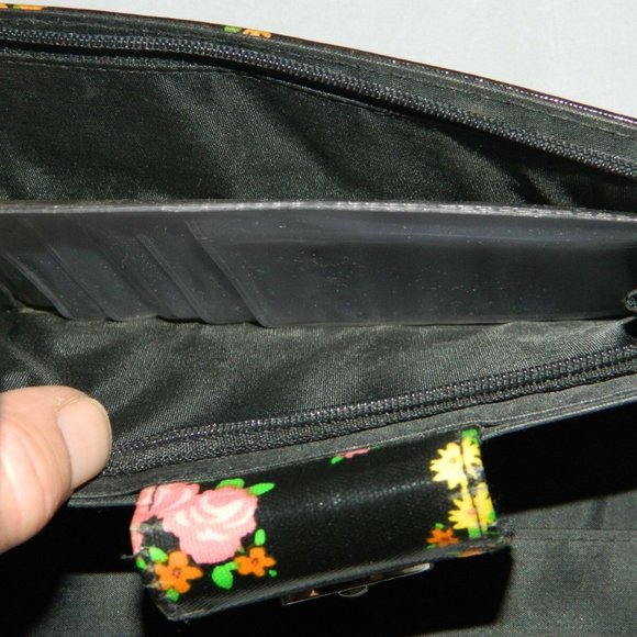 5/$25 Safekeeper Safe Keeper Floral Wallet Womens - Picture 4 of 4